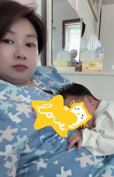 重庆育儿嫂多少钱一个月？育儿嫂和月嫂的区别与怎么选